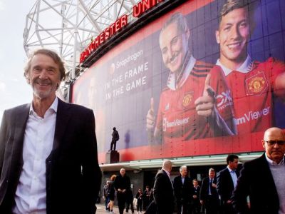 Squeaky bum time: Theatre of Dreams out, swanky megabowl&nbsp;in?